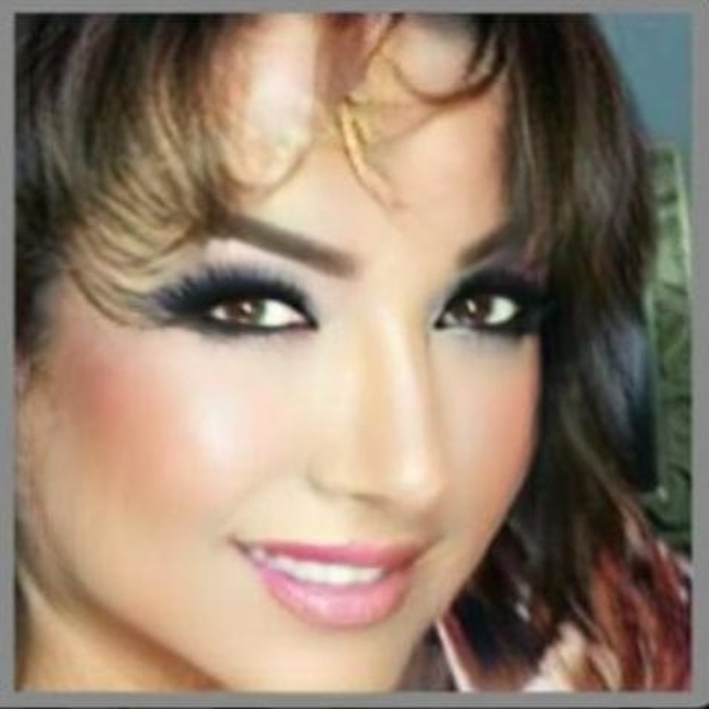 Meet your Posher, Adriana